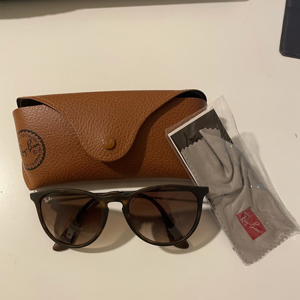 Erica Ray Bans